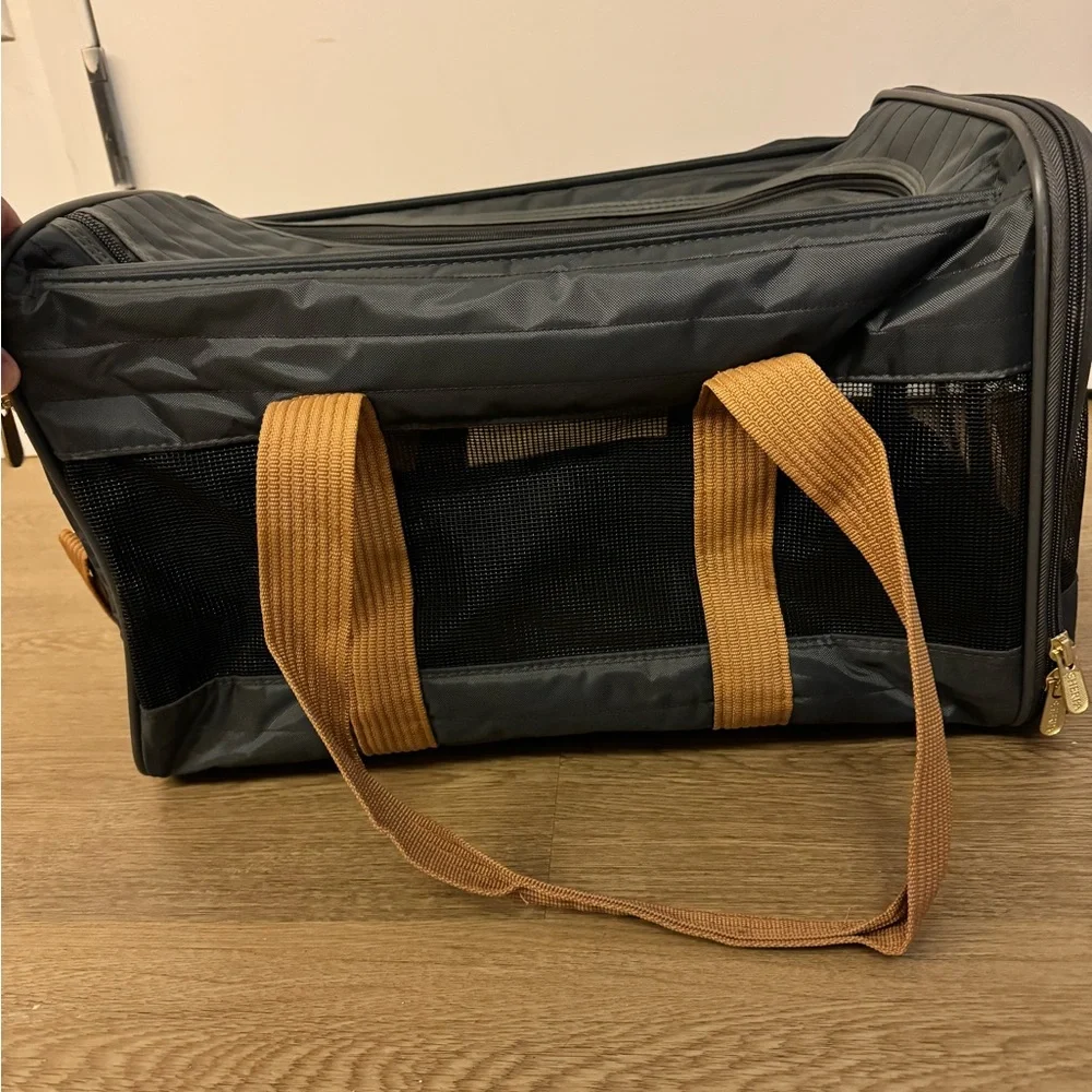 Large dog traveling bag